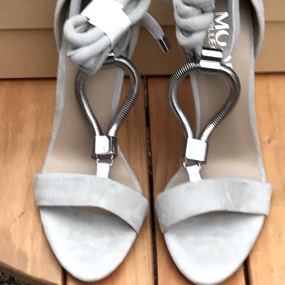 The Mode Collective☀️The Mink Sandal in gray - Picture 5 of 14